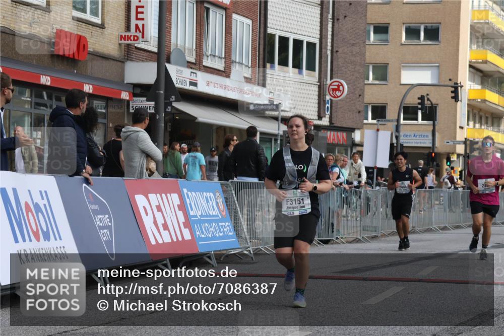 15.09.2024 - PSD Bank Halbmarathon Michael Strokosch http://msf.ph/oto/7086387 15.09.2024 12:34:43 Ziel 2438, 2444, 3151, 3251, 3273, 3485 meine-sportfotos.de