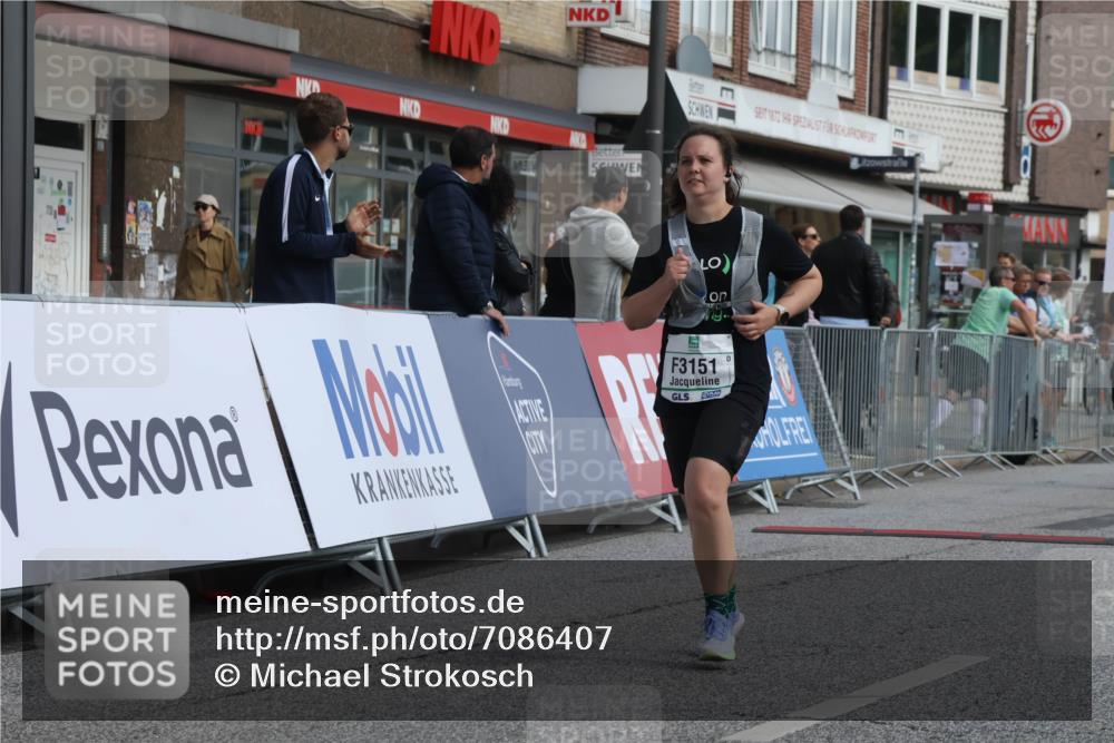 15.09.2024 - PSD Bank Halbmarathon Michael Strokosch http://msf.ph/oto/7086407 15.09.2024 12:34:44 Ziel 2438, 2444, 3151, 3251, 3273, 3485 meine-sportfotos.de
