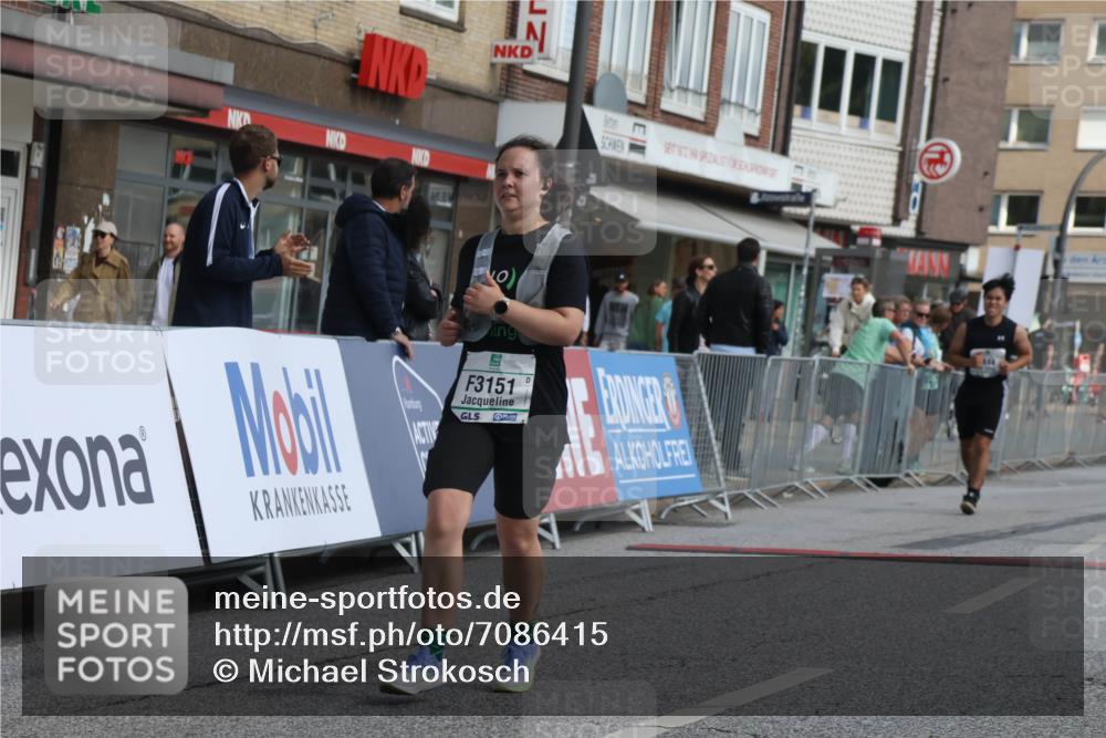 15.09.2024 - PSD Bank Halbmarathon Michael Strokosch http://msf.ph/oto/7086415 15.09.2024 12:34:44 Ziel 2438, 2444, 3151, 3251, 3273, 3485 meine-sportfotos.de