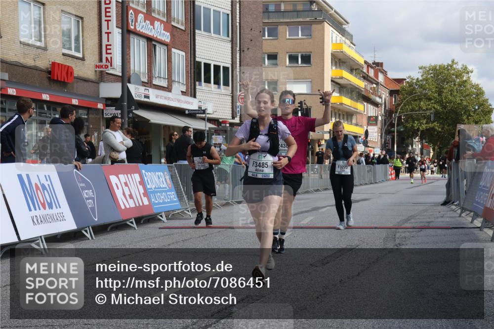 15.09.2024 - PSD Bank Halbmarathon Michael Strokosch http://msf.ph/oto/7086451 15.09.2024 12:34:47 Ziel 2438, 2444, 3151, 3251, 3273, 3485 meine-sportfotos.de
