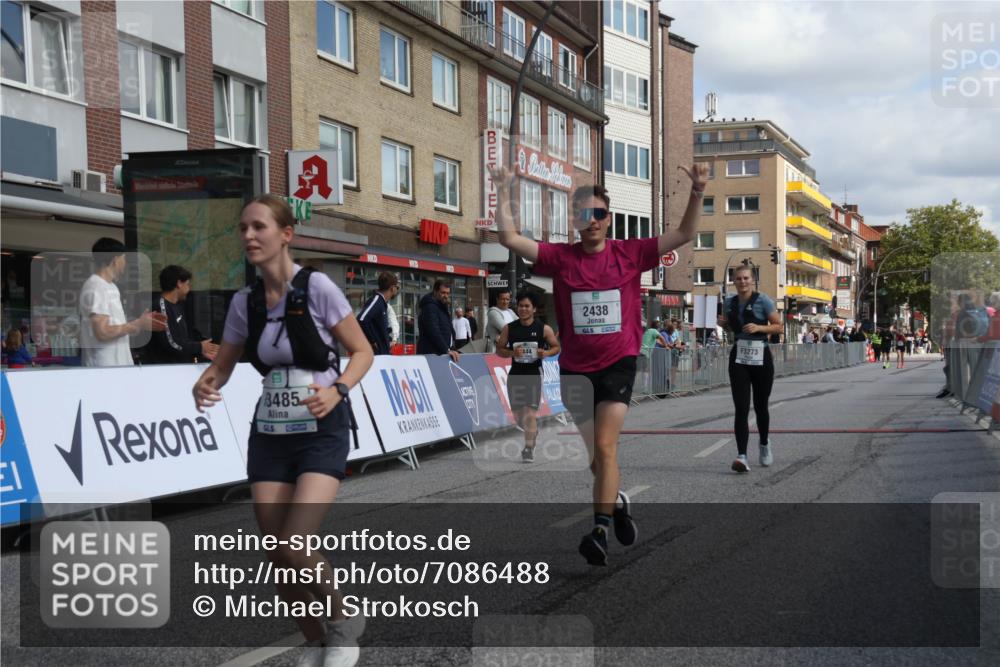 15.09.2024 - PSD Bank Halbmarathon Michael Strokosch http://msf.ph/oto/7086488 15.09.2024 12:34:49 Ziel 2438, 2444, 3151, 3251, 3273, 3485 meine-sportfotos.de