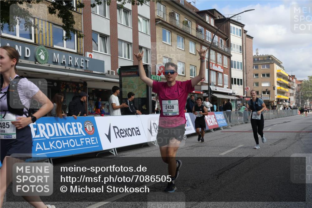 15.09.2024 - PSD Bank Halbmarathon Michael Strokosch http://msf.ph/oto/7086505 15.09.2024 12:34:50 Ziel 2438, 2444, 3151, 3251, 3273, 3485 meine-sportfotos.de