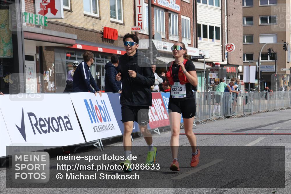 15.09.2024 - PSD Bank Halbmarathon Michael Strokosch http://msf.ph/oto/7086633 15.09.2024 12:35:11 Ziel 2207, 2324, 3335 meine-sportfotos.de
