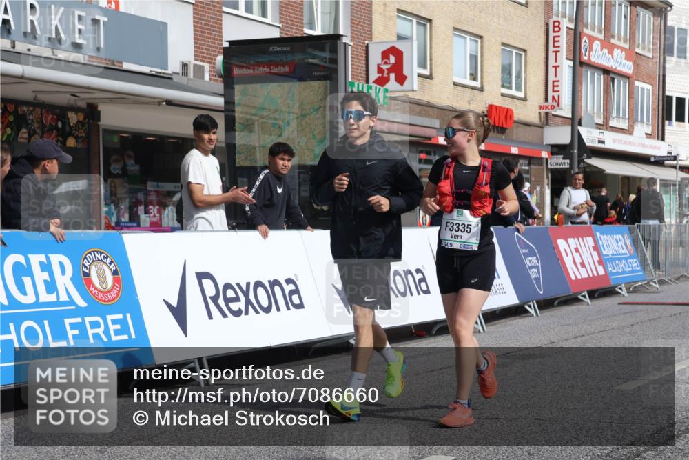 15.09.2024 - PSD Bank Halbmarathon Michael Strokosch http://msf.ph/oto/7086660 15.09.2024 12:35:12 Ziel 2207, 2324, 3300, 3335 meine-sportfotos.de
