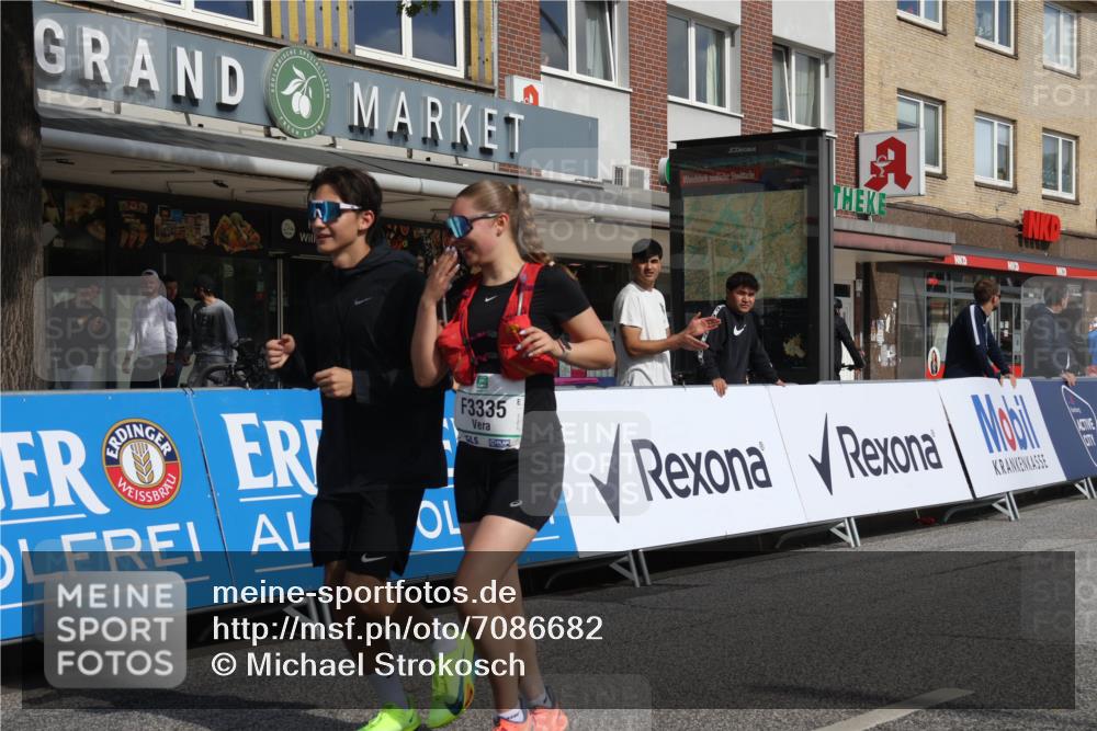 15.09.2024 - PSD Bank Halbmarathon Michael Strokosch http://msf.ph/oto/7086682 15.09.2024 12:35:13 Ziel 2207, 2324, 3300, 3335 meine-sportfotos.de