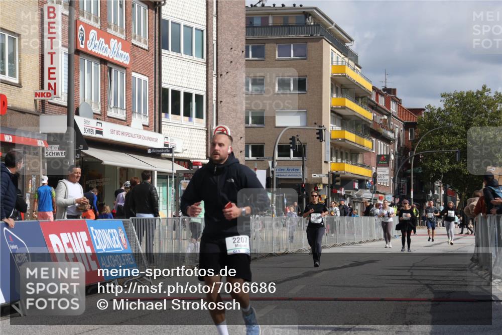 15.09.2024 - PSD Bank Halbmarathon Michael Strokosch http://msf.ph/oto/7086686 15.09.2024 12:35:14 Ziel 2207, 2324, 3300, 3335 meine-sportfotos.de