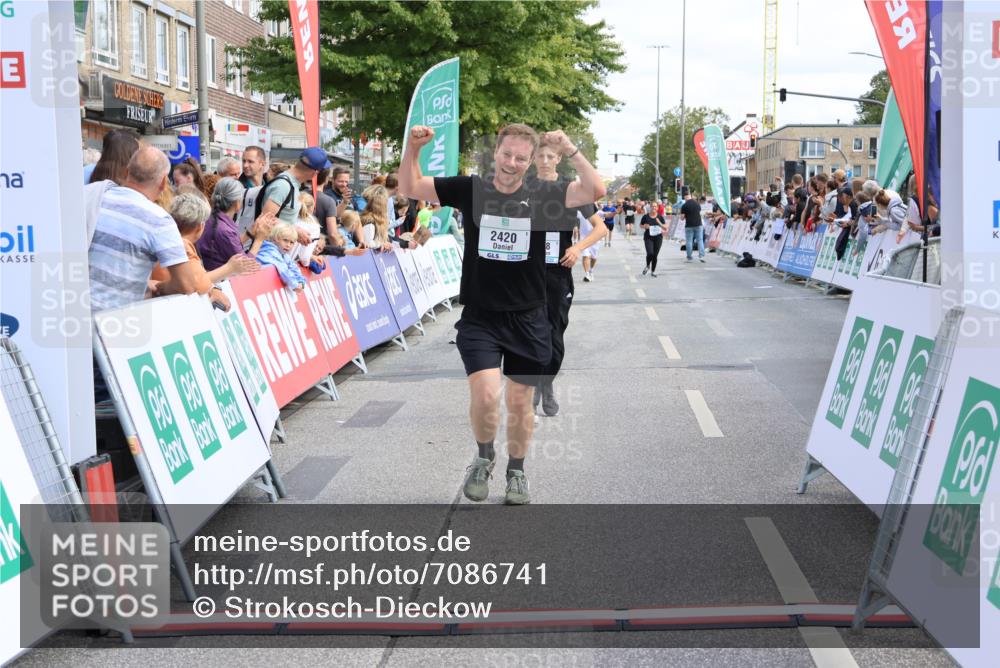 15.09.2024 - PSD Bank Halbmarathon Strokosch-Dieckow http://msf.ph/oto/7086741 15.09.2024 12:28:13 Ziel 1858, 2360, 2420, 3284 meine-sportfotos.de