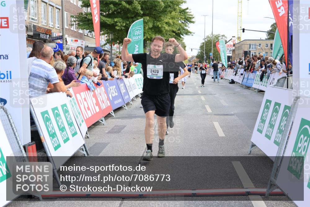 15.09.2024 - PSD Bank Halbmarathon Strokosch-Dieckow http://msf.ph/oto/7086773 15.09.2024 12:28:14 Ziel 1858, 2360, 2420, 3284 meine-sportfotos.de