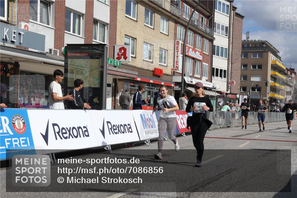 15.09.2024 - PSD Bank Halbmarathon Michael Strokosch http://msf.ph/oto/7086856 15.09.2024 12:35:29 Ziel 1504, 1895, 2257, 2286, 3071, 3178, 3300, 3329, 3468 meine-sportfotos.de