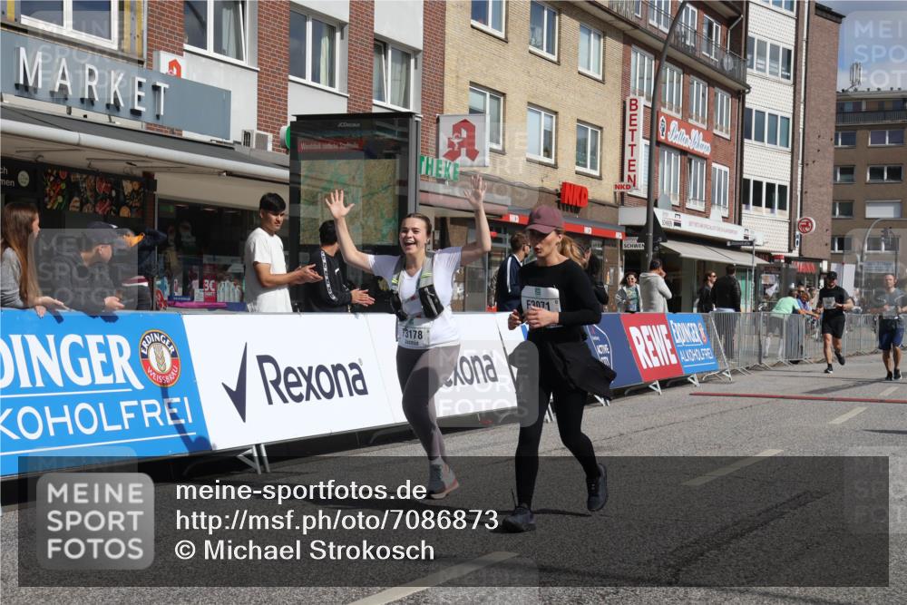 15.09.2024 - PSD Bank Halbmarathon Michael Strokosch http://msf.ph/oto/7086873 15.09.2024 12:35:29 Ziel 1504, 1895, 2257, 2286, 3071, 3178, 3300, 3329, 3468 meine-sportfotos.de