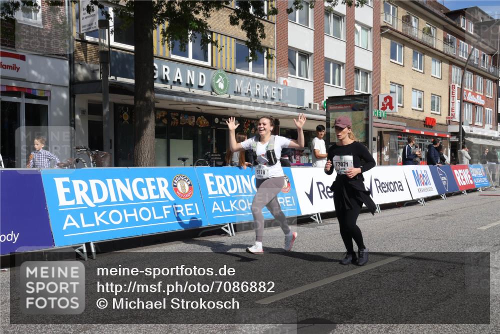 15.09.2024 - PSD Bank Halbmarathon Michael Strokosch http://msf.ph/oto/7086882 15.09.2024 12:35:30 Ziel 1504, 1895, 2257, 2286, 3071, 3178, 3300, 3329, 3468 meine-sportfotos.de