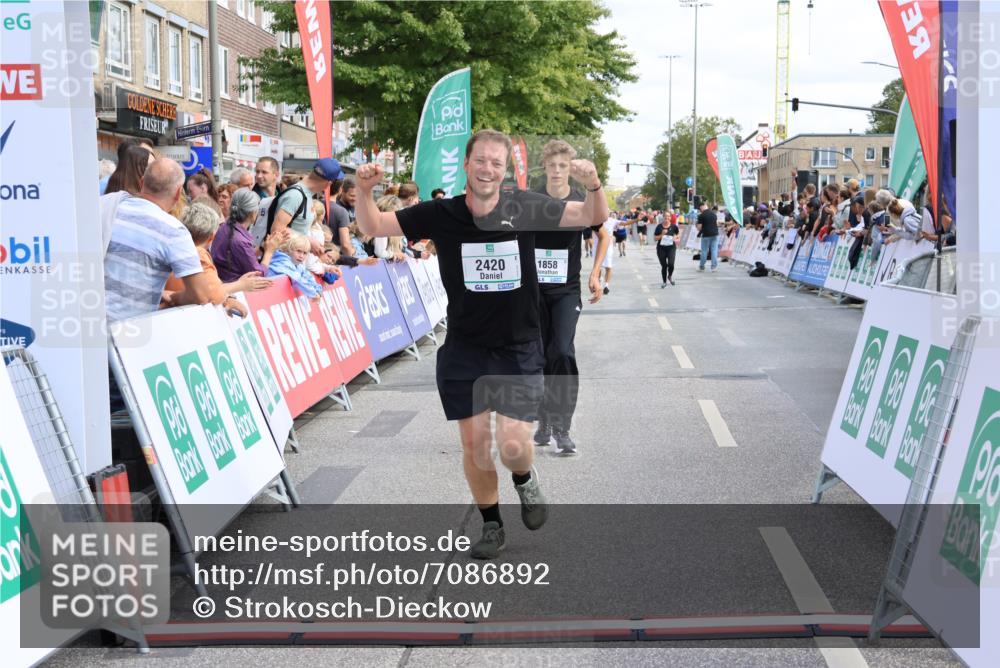 15.09.2024 - PSD Bank Halbmarathon Strokosch-Dieckow http://msf.ph/oto/7086892 15.09.2024 12:28:14 Ziel 1858, 2360, 2420, 3284 meine-sportfotos.de