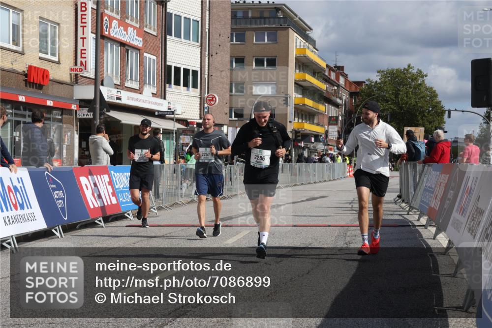 15.09.2024 - PSD Bank Halbmarathon Michael Strokosch http://msf.ph/oto/7086899 15.09.2024 12:35:33 Ziel 1504, 1895, 2257, 2286, 3071, 3178, 3329, 3468 meine-sportfotos.de