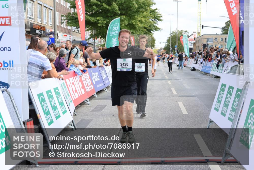 15.09.2024 - PSD Bank Halbmarathon Strokosch-Dieckow http://msf.ph/oto/7086917 15.09.2024 12:28:14 Ziel 1858, 2360, 2420, 3284 meine-sportfotos.de
