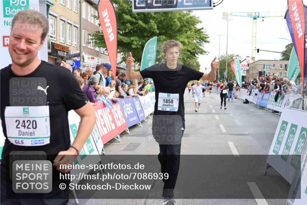 15.09.2024 - PSD Bank Halbmarathon Strokosch-Dieckow http://msf.ph/oto/7086939 15.09.2024 12:28:15 Ziel 1858, 2322, 2360, 2420, 3284 meine-sportfotos.de