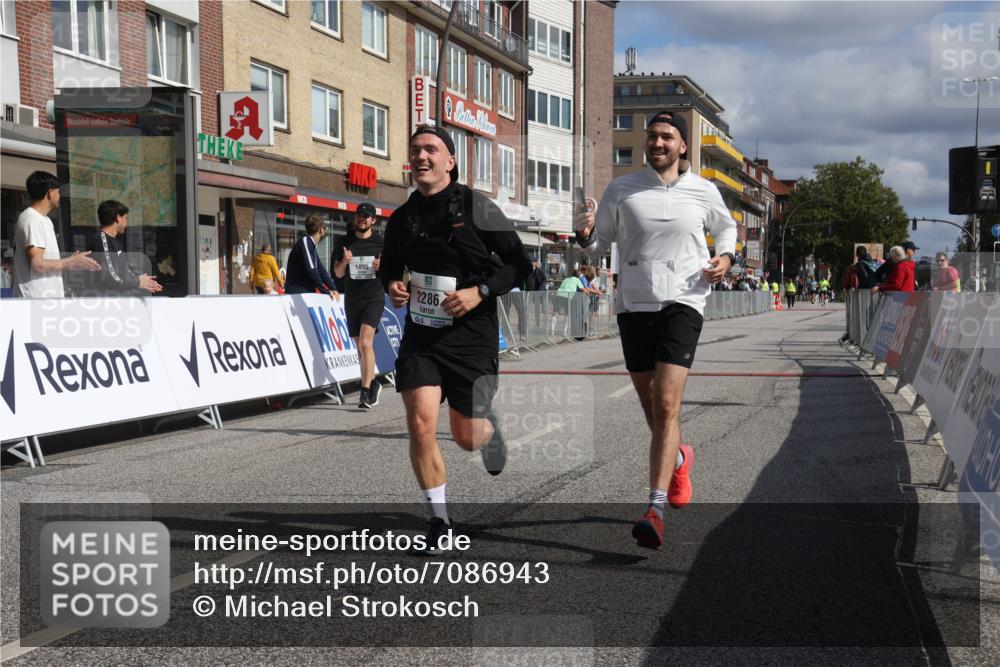 15.09.2024 - PSD Bank Halbmarathon Michael Strokosch http://msf.ph/oto/7086943 15.09.2024 12:35:35 Ziel 1504, 1895, 2257, 2286, 3071, 3178, 3329, 3468 meine-sportfotos.de