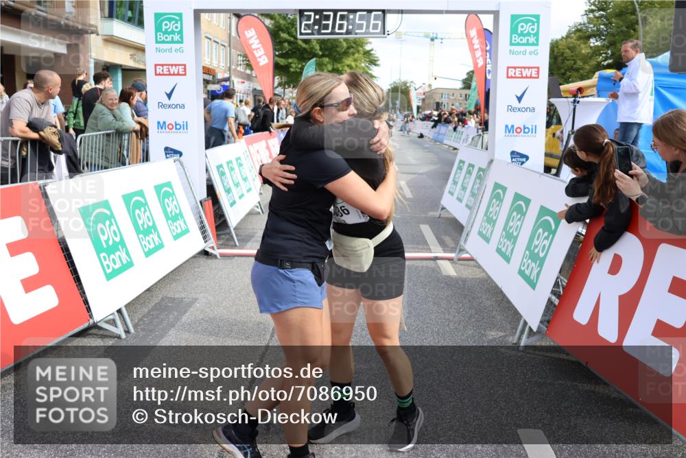 15.09.2024 - PSD Bank Halbmarathon Strokosch-Dieckow http://msf.ph/oto/7086950 15.09.2024 12:37:47 Ziel 2742, 2761, 3386 meine-sportfotos.de