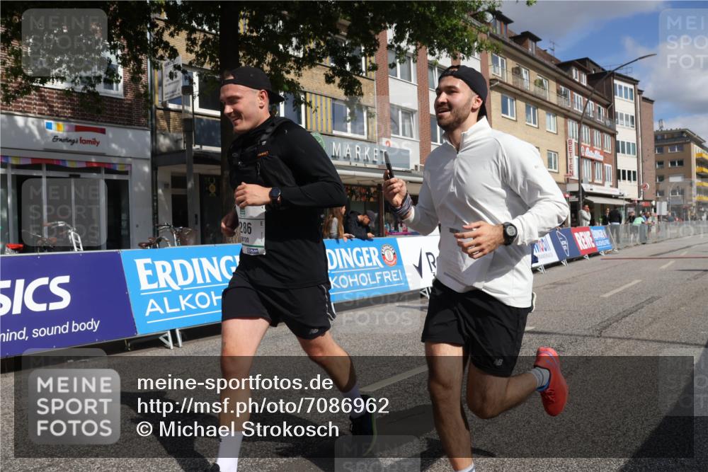 15.09.2024 - PSD Bank Halbmarathon Michael Strokosch http://msf.ph/oto/7086962 15.09.2024 12:35:36 Ziel 1504, 1895, 2257, 2286, 3071, 3178, 3329, 3468 meine-sportfotos.de