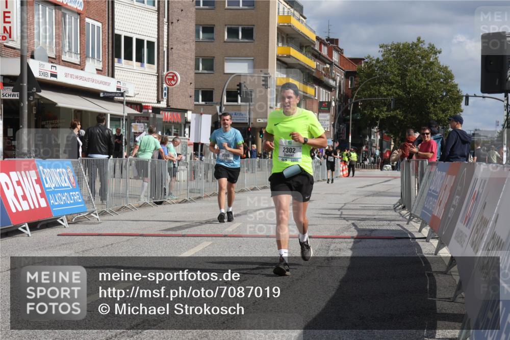 15.09.2024 - PSD Bank Halbmarathon Michael Strokosch http://msf.ph/oto/7087019 15.09.2024 12:36:08 Ziel 2302, 2380 meine-sportfotos.de