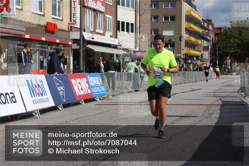 15.09.2024 - PSD Bank Halbmarathon Michael Strokosch http://msf.ph/oto/7087044 15.09.2024 12:36:09 Ziel 2302, 2380 meine-sportfotos.de