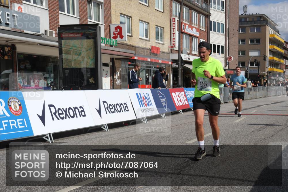 15.09.2024 - PSD Bank Halbmarathon Michael Strokosch http://msf.ph/oto/7087064 15.09.2024 12:36:10 Ziel 2302, 2380 meine-sportfotos.de