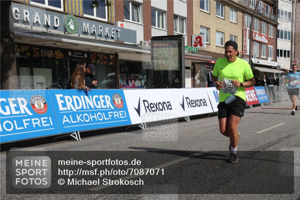 15.09.2024 - PSD Bank Halbmarathon Michael Strokosch http://msf.ph/oto/7087071 15.09.2024 12:36:10 Ziel 2302, 2380 meine-sportfotos.de