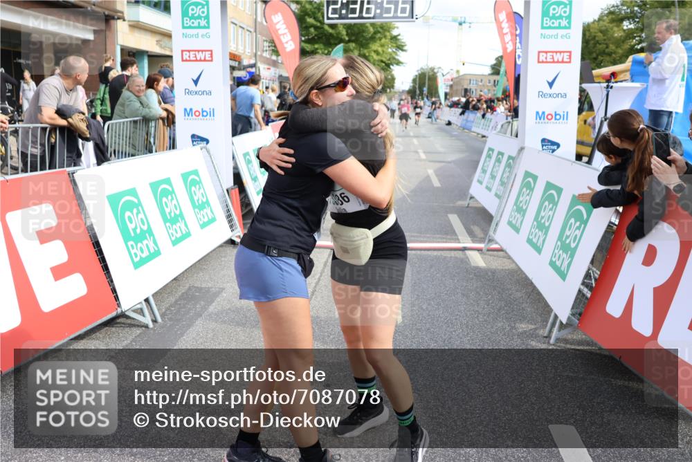 15.09.2024 - PSD Bank Halbmarathon Strokosch-Dieckow http://msf.ph/oto/7087078 15.09.2024 12:37:47 Ziel 2742, 2761, 3386 meine-sportfotos.de