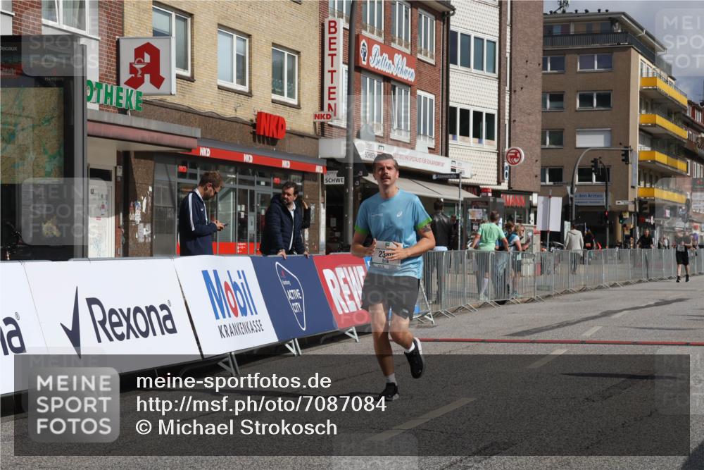15.09.2024 - PSD Bank Halbmarathon Michael Strokosch http://msf.ph/oto/7087084 15.09.2024 12:36:12 Ziel 2302, 2380 meine-sportfotos.de