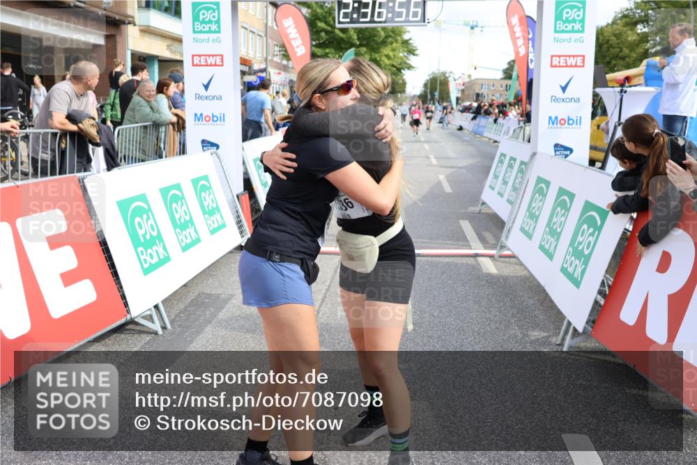 15.09.2024 - PSD Bank Halbmarathon Strokosch-Dieckow http://msf.ph/oto/7087098 15.09.2024 12:37:47 Ziel 2742, 2761, 3386 meine-sportfotos.de