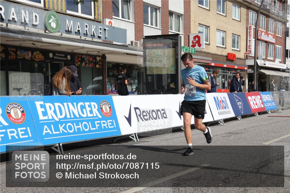 15.09.2024 - PSD Bank Halbmarathon Michael Strokosch http://msf.ph/oto/7087115 15.09.2024 12:36:13 Ziel 2302, 2380 meine-sportfotos.de
