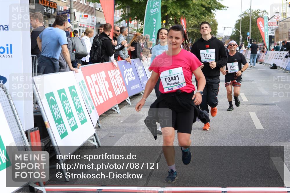 15.09.2024 - PSD Bank Halbmarathon Strokosch-Dieckow http://msf.ph/oto/7087121 15.09.2024 12:37:57 Ziel 2381, 2398, 2432, 3441, 3481 meine-sportfotos.de