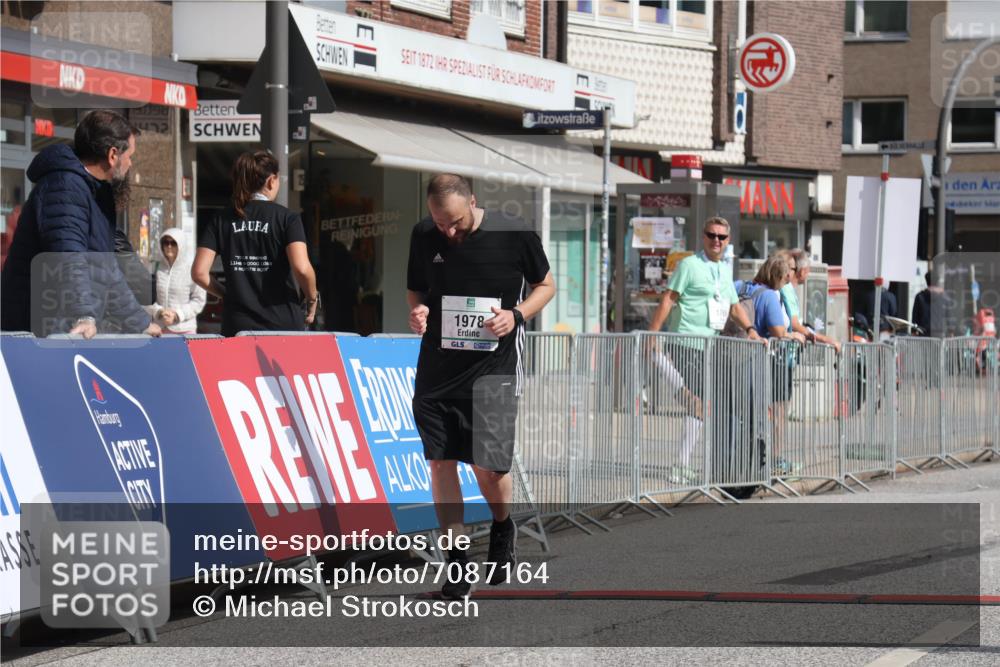 15.09.2024 - PSD Bank Halbmarathon Michael Strokosch http://msf.ph/oto/7087164 15.09.2024 12:36:30 Ziel 1978, 3404, 3411 meine-sportfotos.de