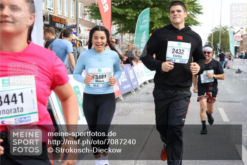 15.09.2024 - PSD Bank Halbmarathon Strokosch-Dieckow http://msf.ph/oto/7087240 15.09.2024 12:37:59 Ziel 1816, 2381, 2398, 2432, 2517, 3380, 3441, 3481 meine-sportfotos.de