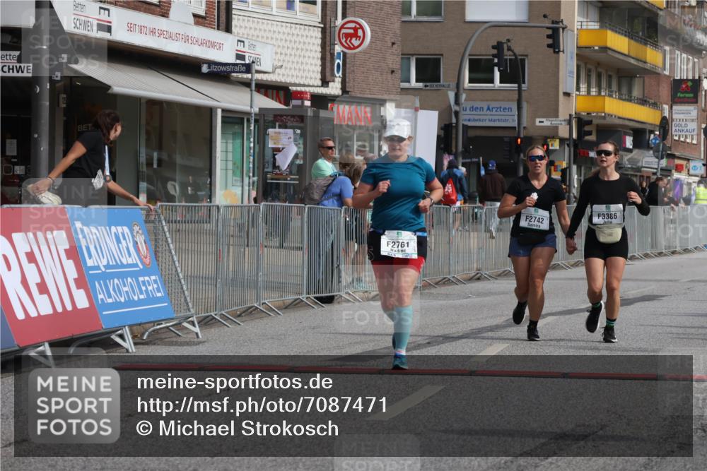 15.09.2024 - PSD Bank Halbmarathon Michael Strokosch http://msf.ph/oto/7087471 15.09.2024 12:37:15 Ziel 2742, 2761, 3386 meine-sportfotos.de