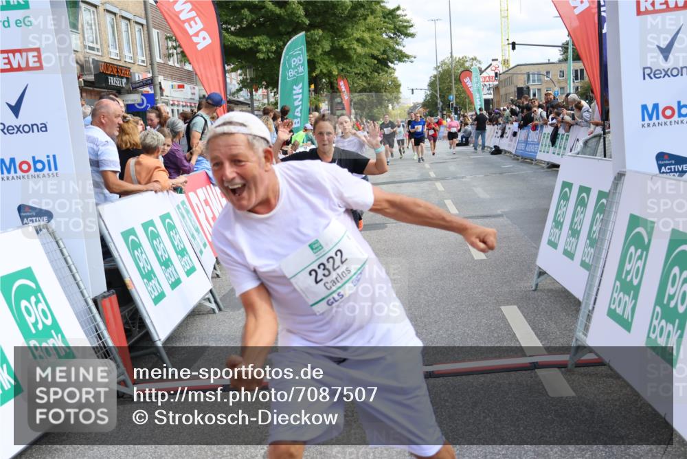 15.09.2024 - PSD Bank Halbmarathon Strokosch-Dieckow http://msf.ph/oto/7087507 15.09.2024 12:28:25 Ziel 1858, 2322, 2420, 3073, 3327 meine-sportfotos.de
