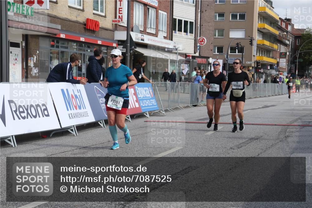 15.09.2024 - PSD Bank Halbmarathon Michael Strokosch http://msf.ph/oto/7087525 15.09.2024 12:37:18 Ziel 2742, 2761, 3386 meine-sportfotos.de