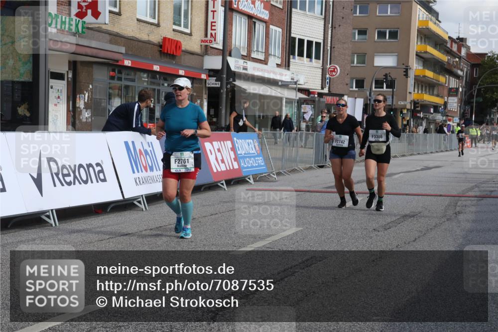15.09.2024 - PSD Bank Halbmarathon Michael Strokosch http://msf.ph/oto/7087535 15.09.2024 12:37:18 Ziel 2742, 2761, 3386 meine-sportfotos.de