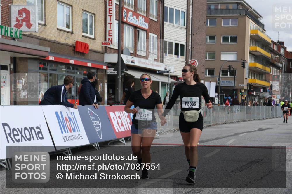 15.09.2024 - PSD Bank Halbmarathon Michael Strokosch http://msf.ph/oto/7087554 15.09.2024 12:37:20 Ziel 2742, 2761, 3386 meine-sportfotos.de