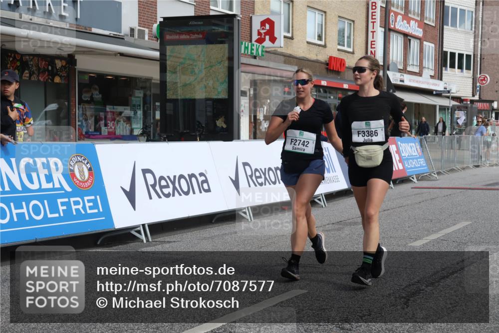 15.09.2024 - PSD Bank Halbmarathon Michael Strokosch http://msf.ph/oto/7087577 15.09.2024 12:37:21 Ziel 2742, 2761, 3386 meine-sportfotos.de