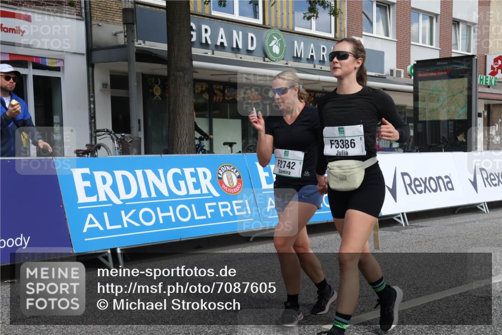 15.09.2024 - PSD Bank Halbmarathon Michael Strokosch http://msf.ph/oto/7087605 15.09.2024 12:37:23 Ziel 2742, 2761, 3386, 3441 meine-sportfotos.de