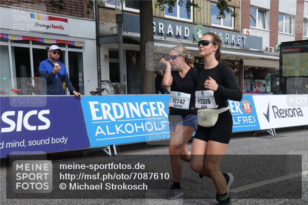 15.09.2024 - PSD Bank Halbmarathon Michael Strokosch http://msf.ph/oto/7087610 15.09.2024 12:37:23 Ziel 2742, 2761, 3386, 3441 meine-sportfotos.de