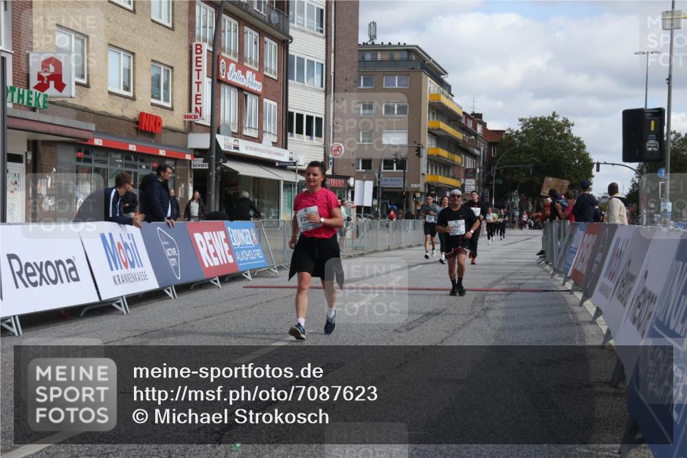 15.09.2024 - PSD Bank Halbmarathon Michael Strokosch http://msf.ph/oto/7087623 15.09.2024 12:37:33 Ziel 2381, 2398, 2432, 3441, 3481 meine-sportfotos.de