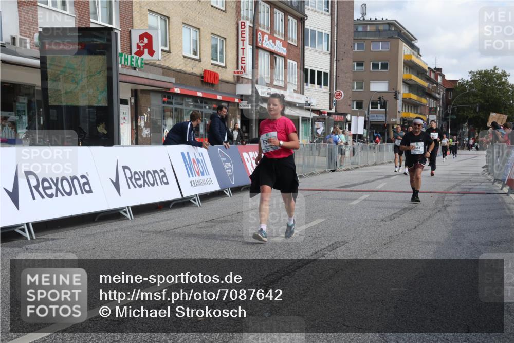 15.09.2024 - PSD Bank Halbmarathon Michael Strokosch http://msf.ph/oto/7087642 15.09.2024 12:37:33 Ziel 2381, 2398, 2432, 3441, 3481 meine-sportfotos.de