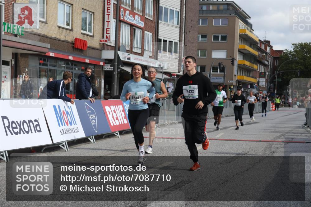 15.09.2024 - PSD Bank Halbmarathon Michael Strokosch http://msf.ph/oto/7087710 15.09.2024 12:37:39 Ziel 1816, 2381, 2398, 2432, 3380, 3441, 3481 meine-sportfotos.de