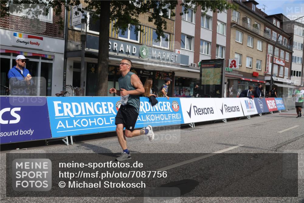 15.09.2024 - PSD Bank Halbmarathon Michael Strokosch http://msf.ph/oto/7087756 15.09.2024 12:37:43 Ziel 1816, 2381, 2398, 2432, 3380, 3417, 3441, 3481 meine-sportfotos.de