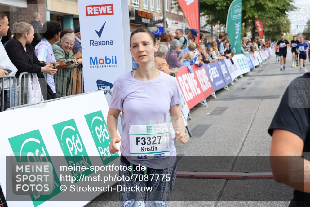 15.09.2024 - PSD Bank Halbmarathon Strokosch-Dieckow http://msf.ph/oto/7087775 15.09.2024 12:28:28 Ziel 1858, 2322, 3017, 3073, 3121, 3327 meine-sportfotos.de