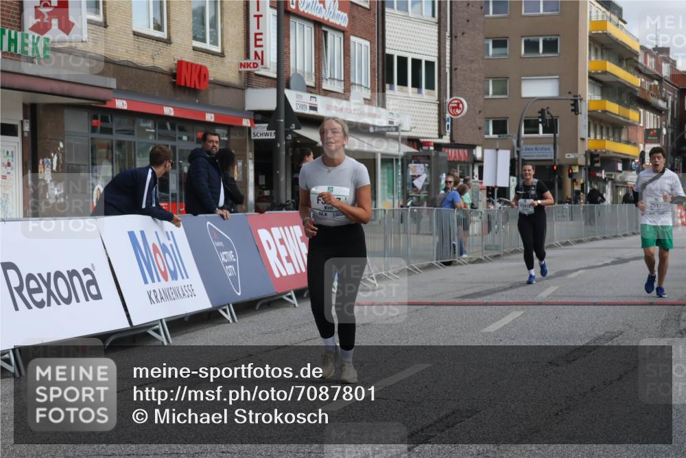 15.09.2024 - PSD Bank Halbmarathon Michael Strokosch http://msf.ph/oto/7087801 15.09.2024 12:37:51 Ziel 1816, 2398, 2517, 3380, 3415, 3417 meine-sportfotos.de