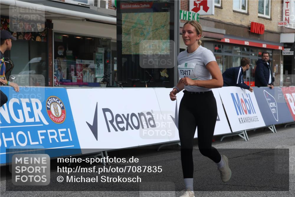 15.09.2024 - PSD Bank Halbmarathon Michael Strokosch http://msf.ph/oto/7087835 15.09.2024 12:37:53 Ziel 1816, 2517, 3380, 3415, 3417 meine-sportfotos.de