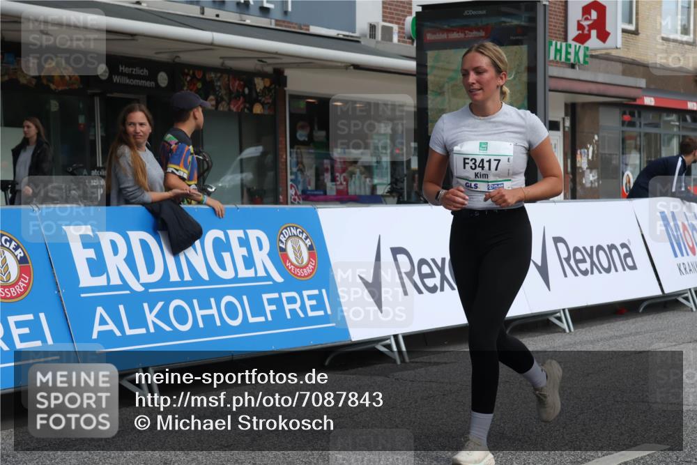 15.09.2024 - PSD Bank Halbmarathon Michael Strokosch http://msf.ph/oto/7087843 15.09.2024 12:37:53 Ziel 1816, 2517, 3380, 3415, 3417 meine-sportfotos.de