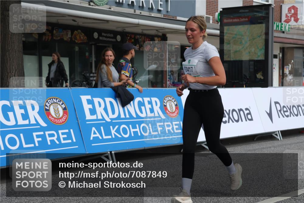 15.09.2024 - PSD Bank Halbmarathon Michael Strokosch http://msf.ph/oto/7087849 15.09.2024 12:37:53 Ziel 1816, 2517, 3380, 3415, 3417 meine-sportfotos.de